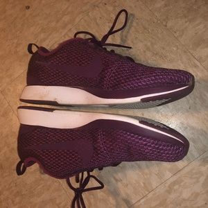 womens nike  running shoes